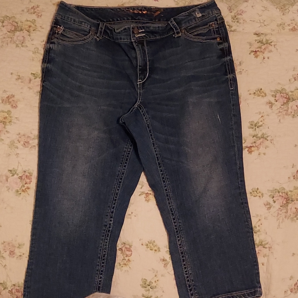 Seven7 Jeans distressed crop
